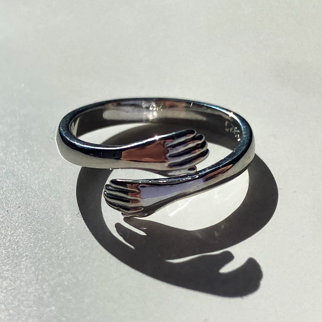 Anello Abbraccio in Argento Sterling