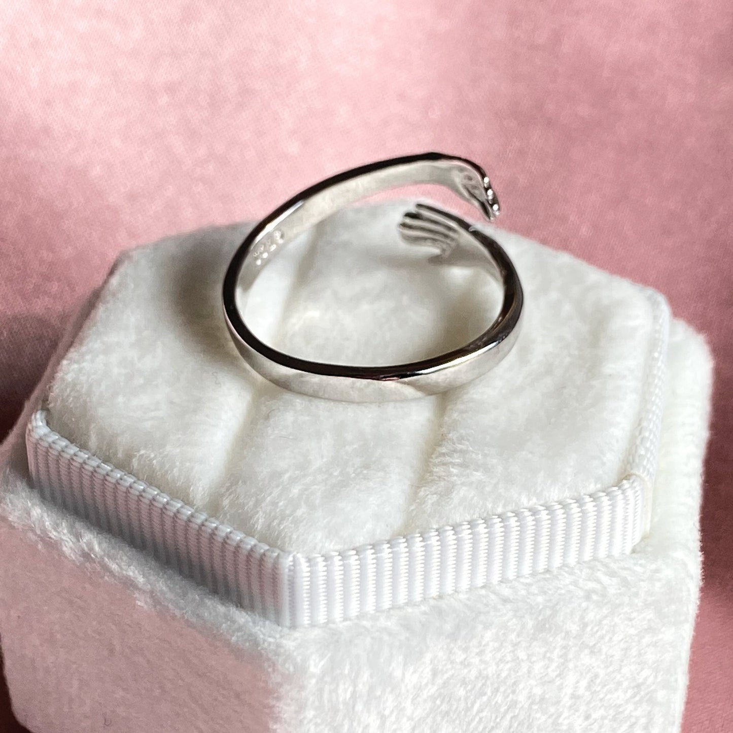 Anello Abbraccio in Argento Sterling