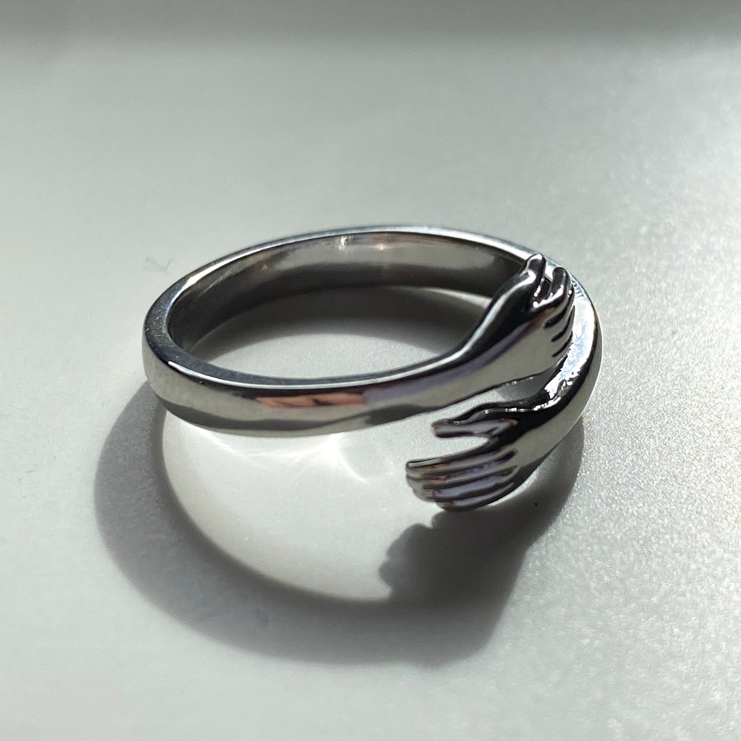 Anello Abbraccio in Argento Sterling